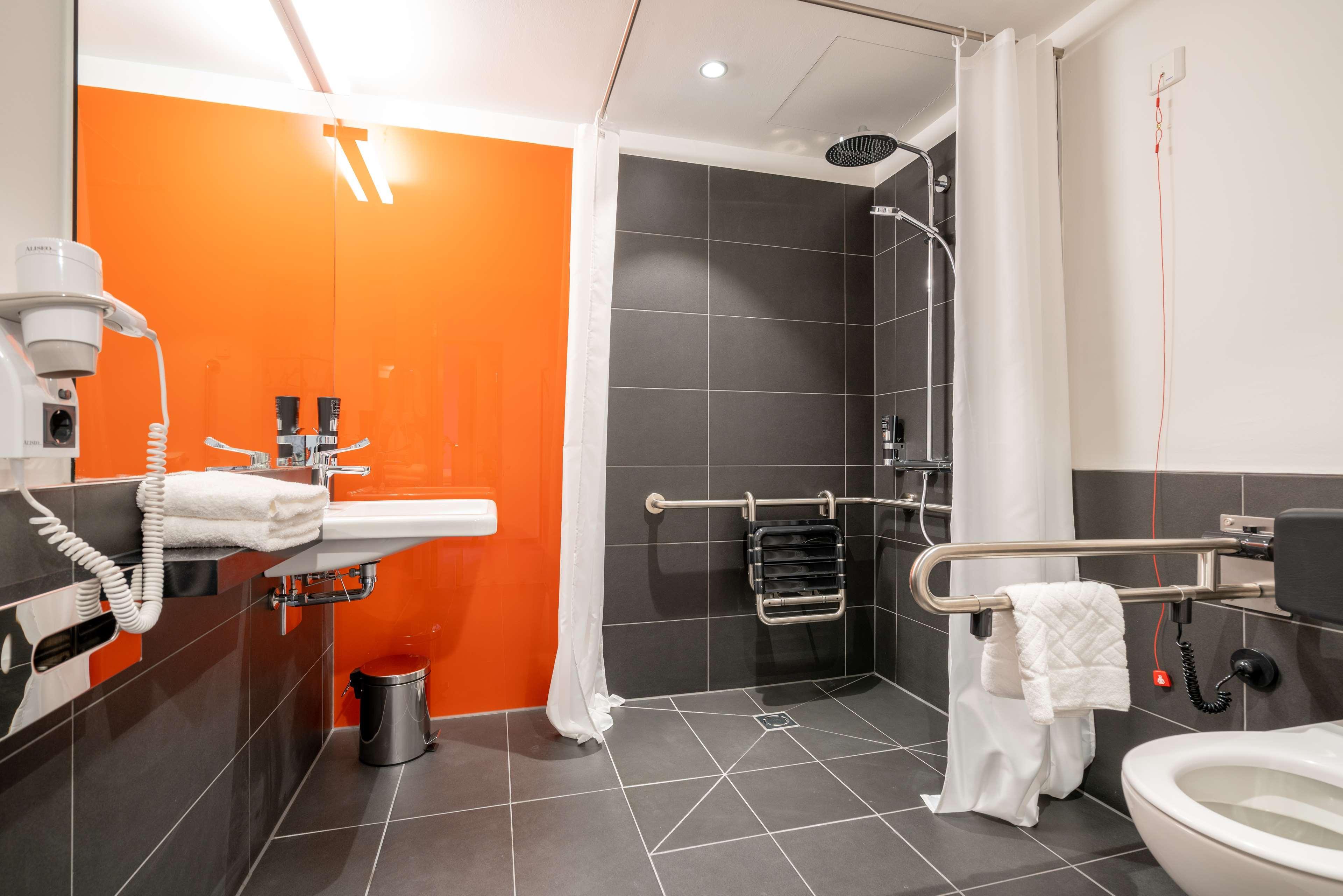 Campanile Vienna South Hotel Ngoại thất bức ảnh