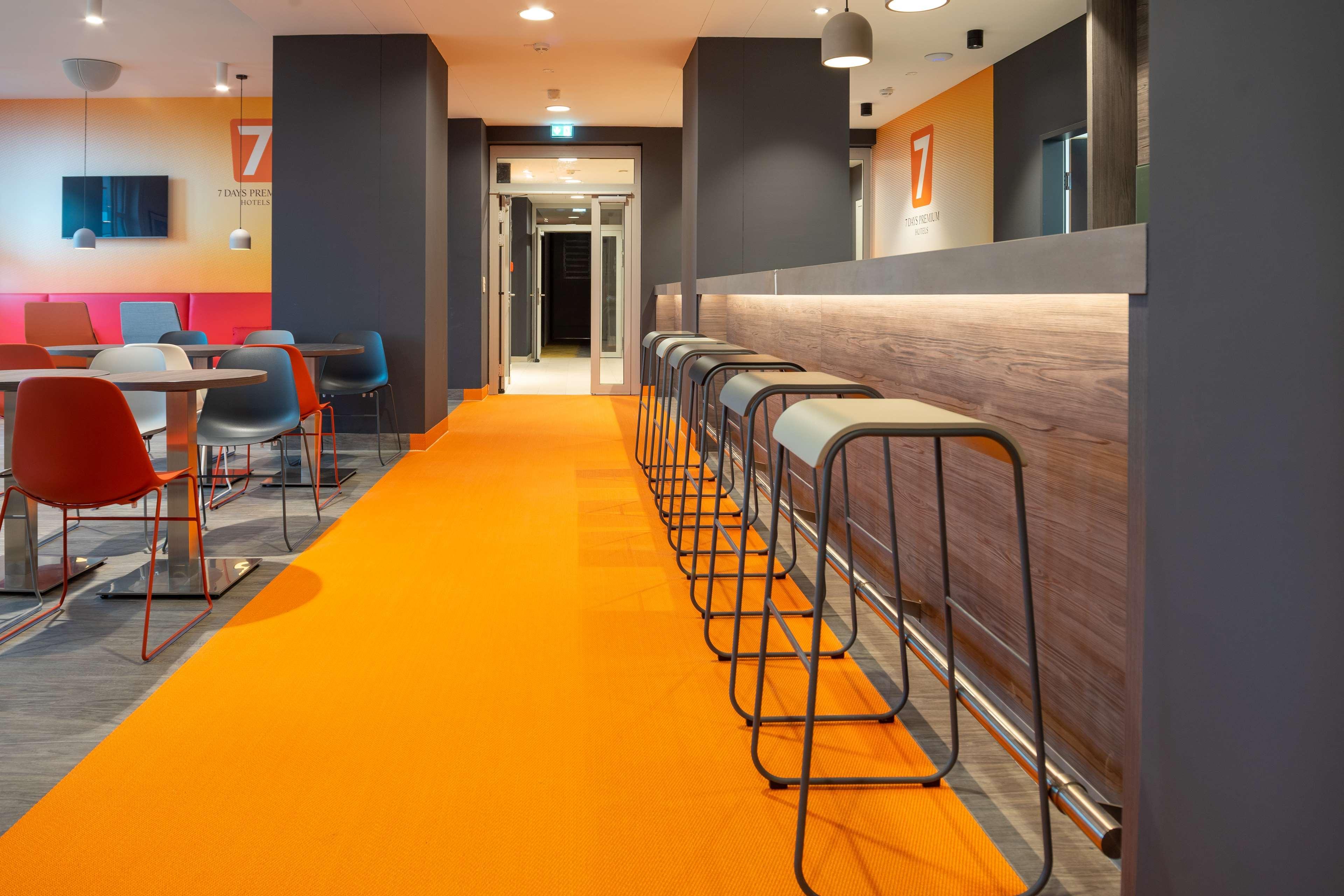 Campanile Vienna South Hotel Ngoại thất bức ảnh
