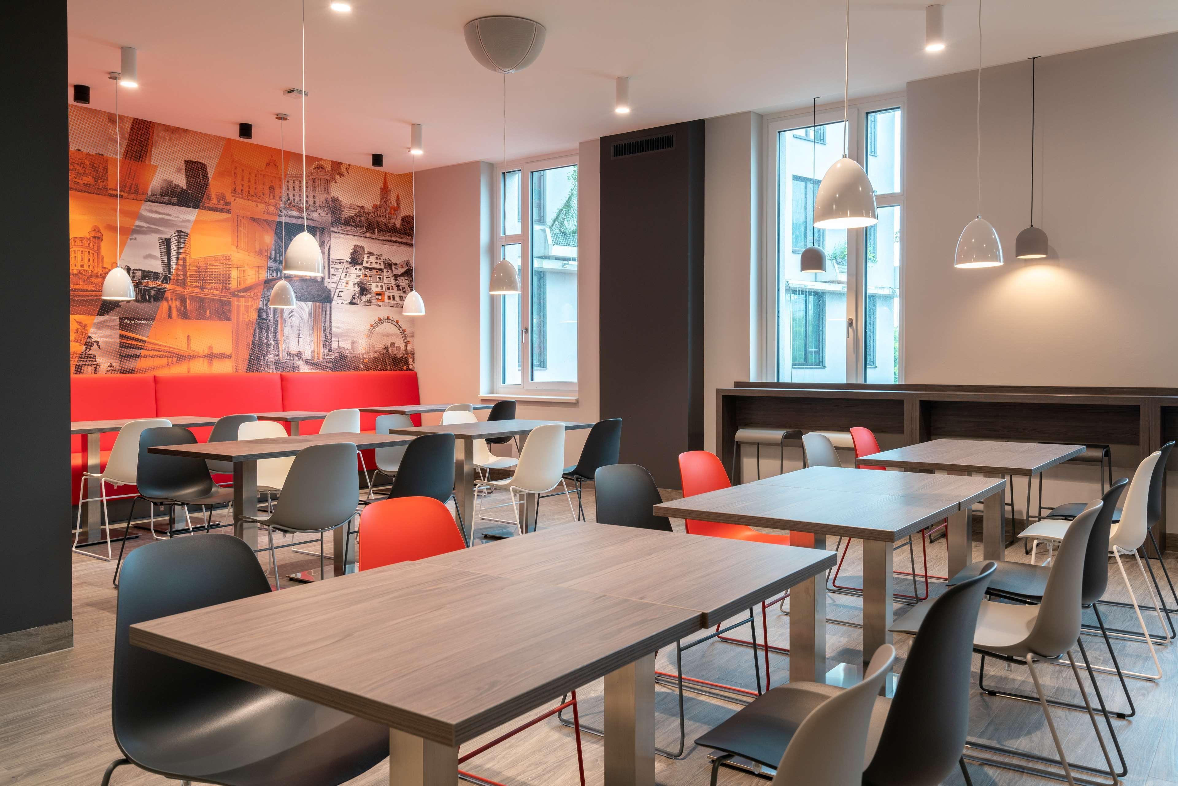 Campanile Vienna South Hotel Ngoại thất bức ảnh